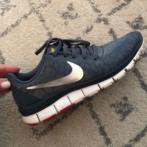 Nike, subtle leopard print